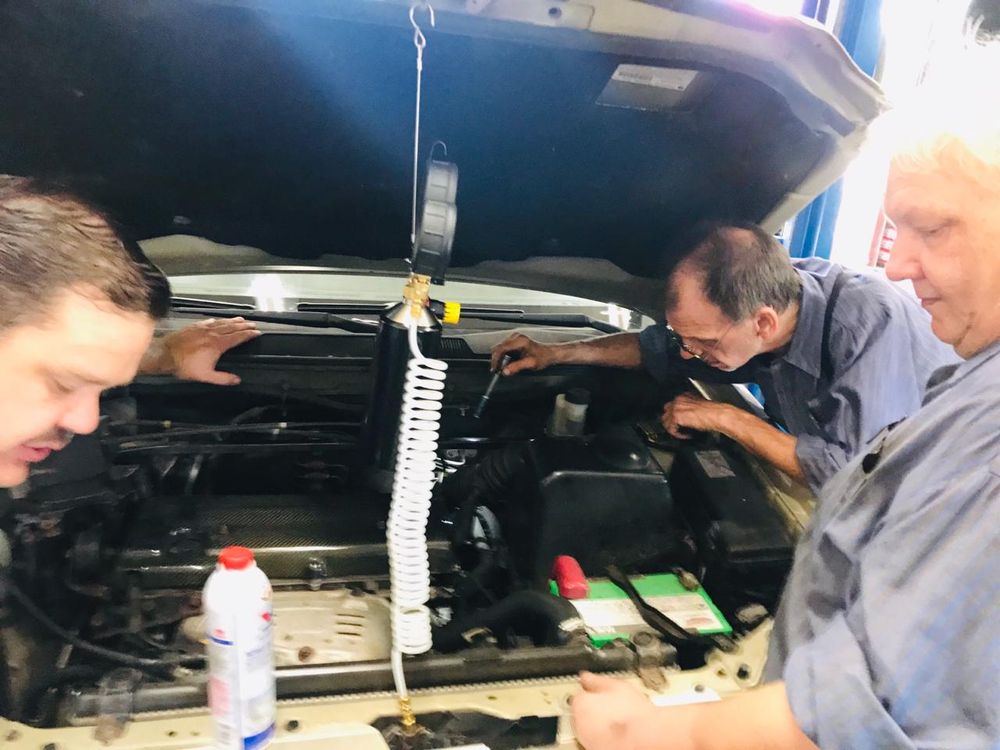 Team collaboration on complex engine work